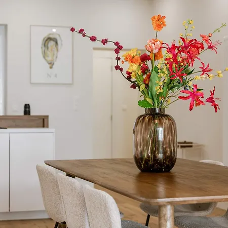 Huswell - Charming In - Perfect For 7 Guests 아파트 *