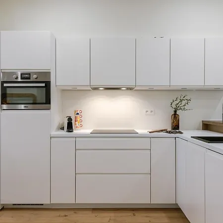 Huswell - Charming In - Perfect For 7 Guests 아파트