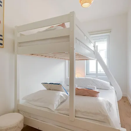 Huswell - Charming In - Perfect For 7 Guests オステンド